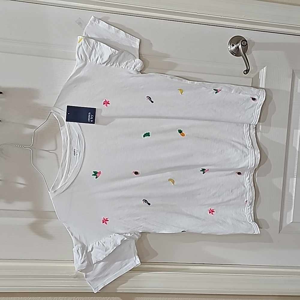 NWT Crown & Ivy Ladies Top